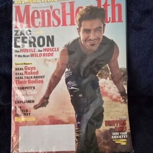 Zac Efron Men's Health Magazine Cover October 22 NIB